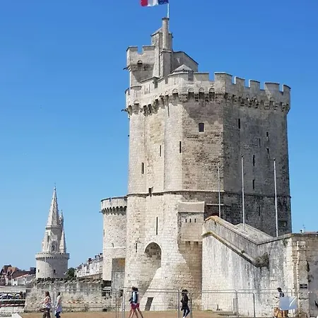 T2 Cosy Avec Terrasse Centre Historique La Rochelle Apartment *